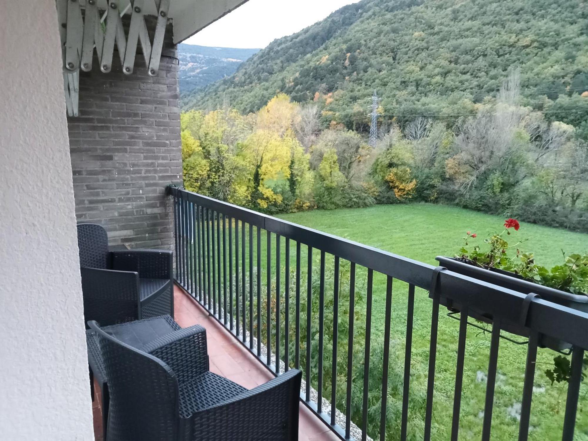 Apartamentos Valle De Tena - Biescas 3000 ภายนอก รูปภาพ