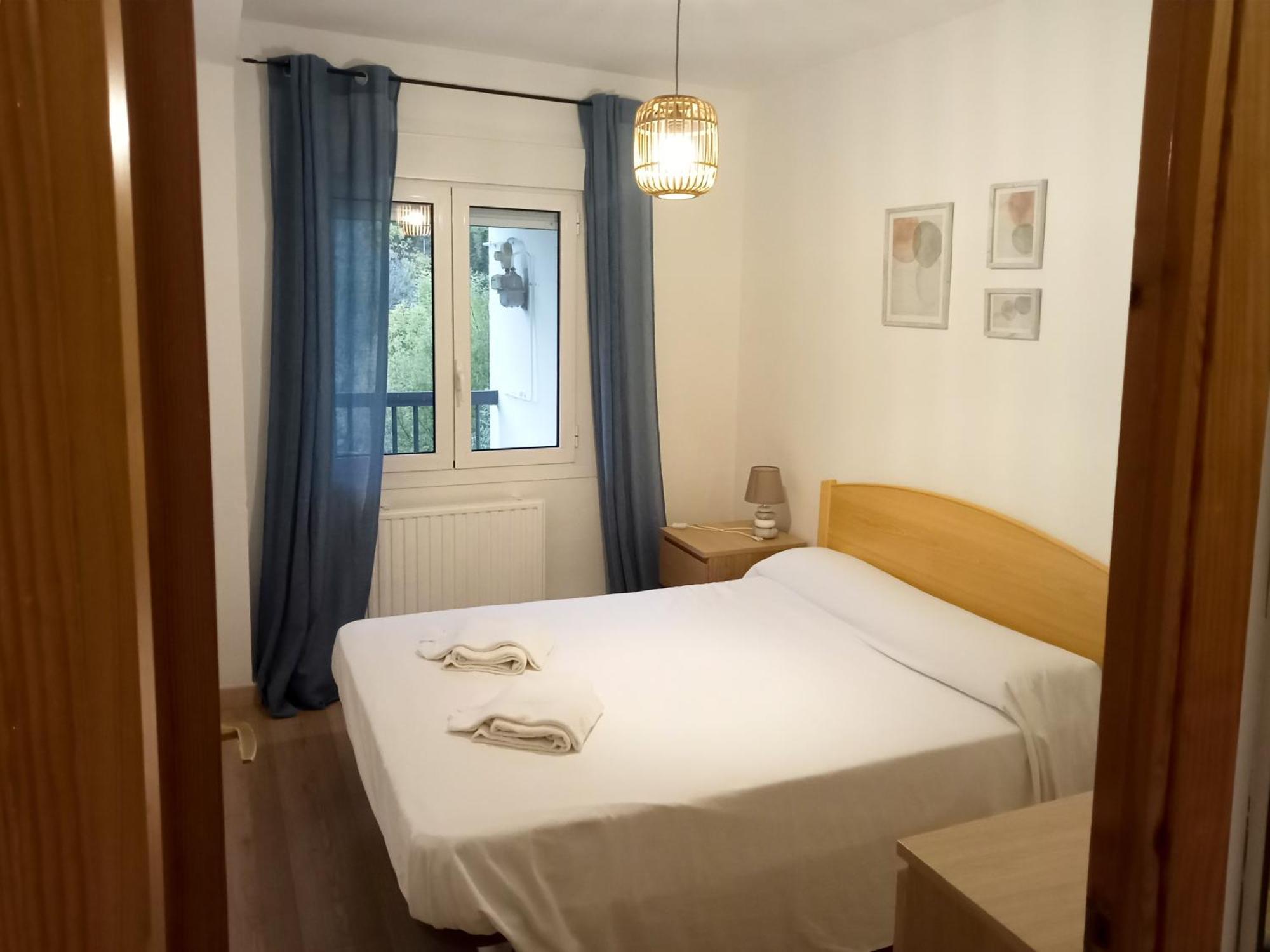 Apartamentos Valle De Tena - Biescas 3000 ภายนอก รูปภาพ