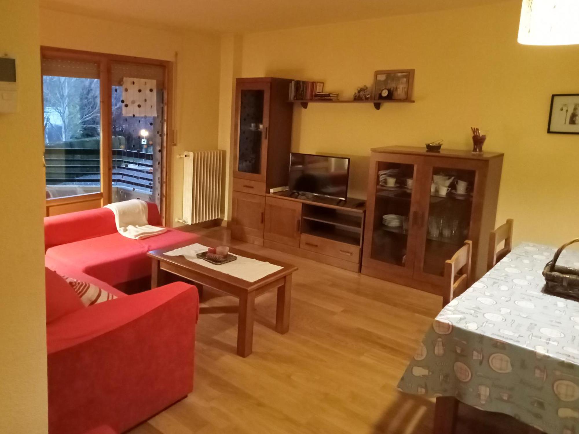 Apartamentos Valle De Tena - Biescas 3000 ภายนอก รูปภาพ
