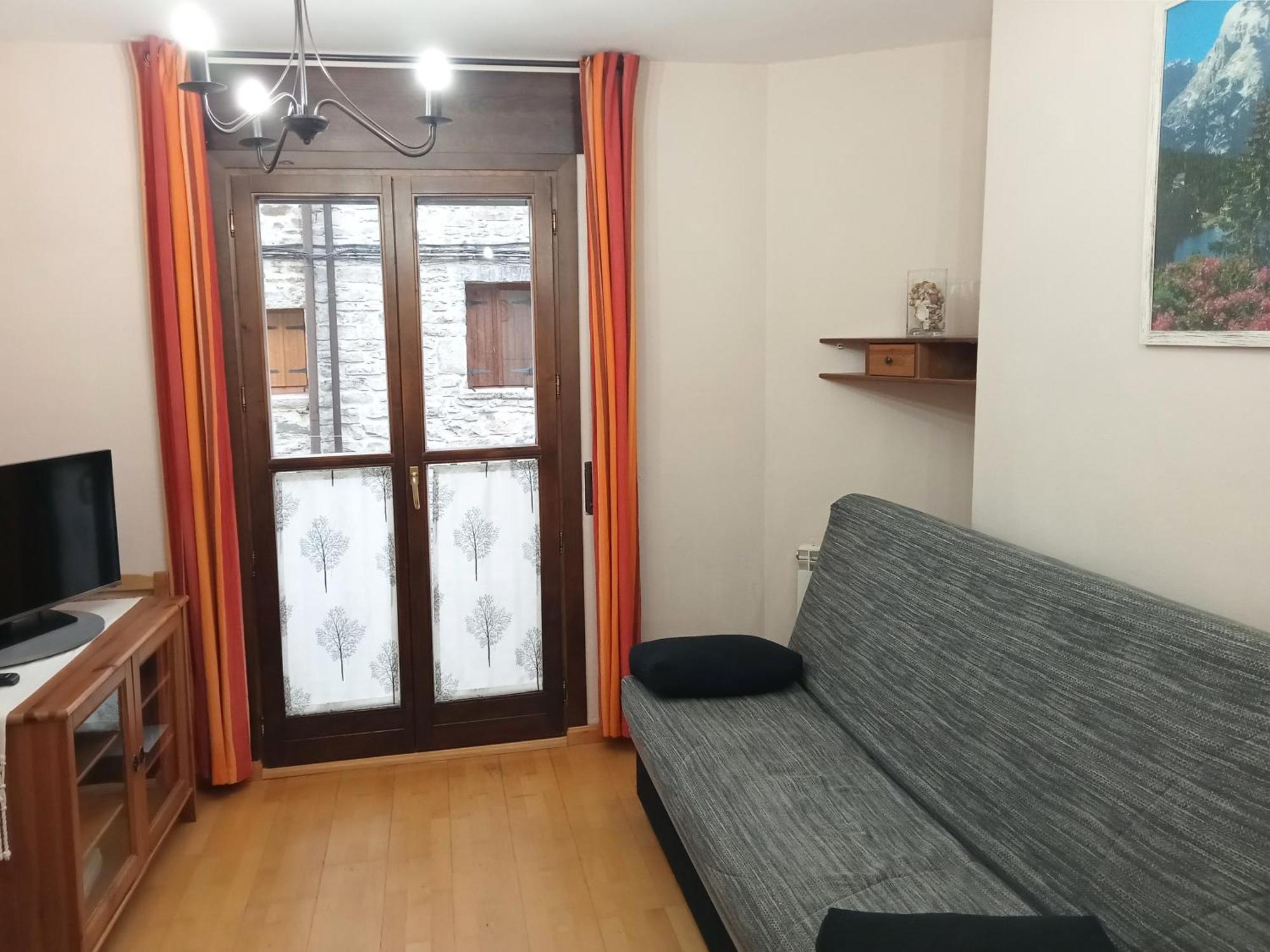 Apartamentos Valle De Tena - Biescas 3000 ภายนอก รูปภาพ